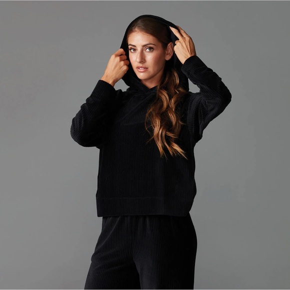 Elegant Black Women's Hoodie